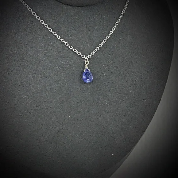 Genuine Tanzanite Pendant Necklace! - Picture 8 of 10